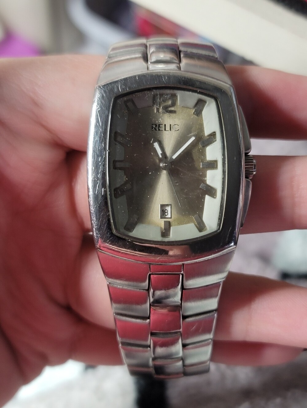 Relic Men's Stainless Steel ZR77061 Quartz Watch. Needs Battery Replacement